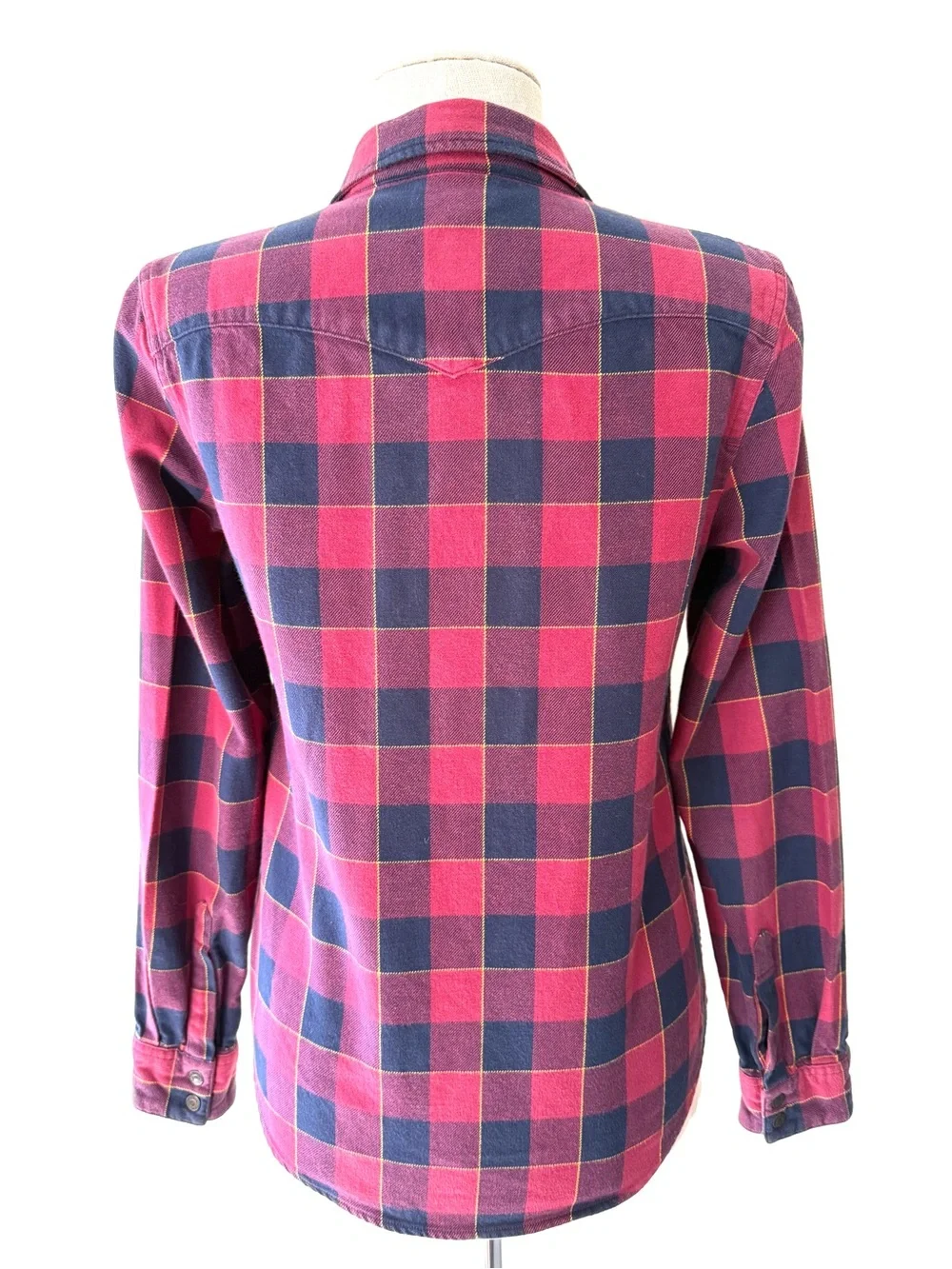 Levis x NBA Cleveland Cavaliers Plaid Western Flannel Snap Shirt Mens S EUC Cavs